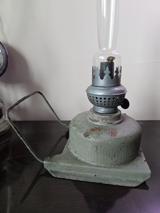 Stara lampa naftowa-kolejowa PKP