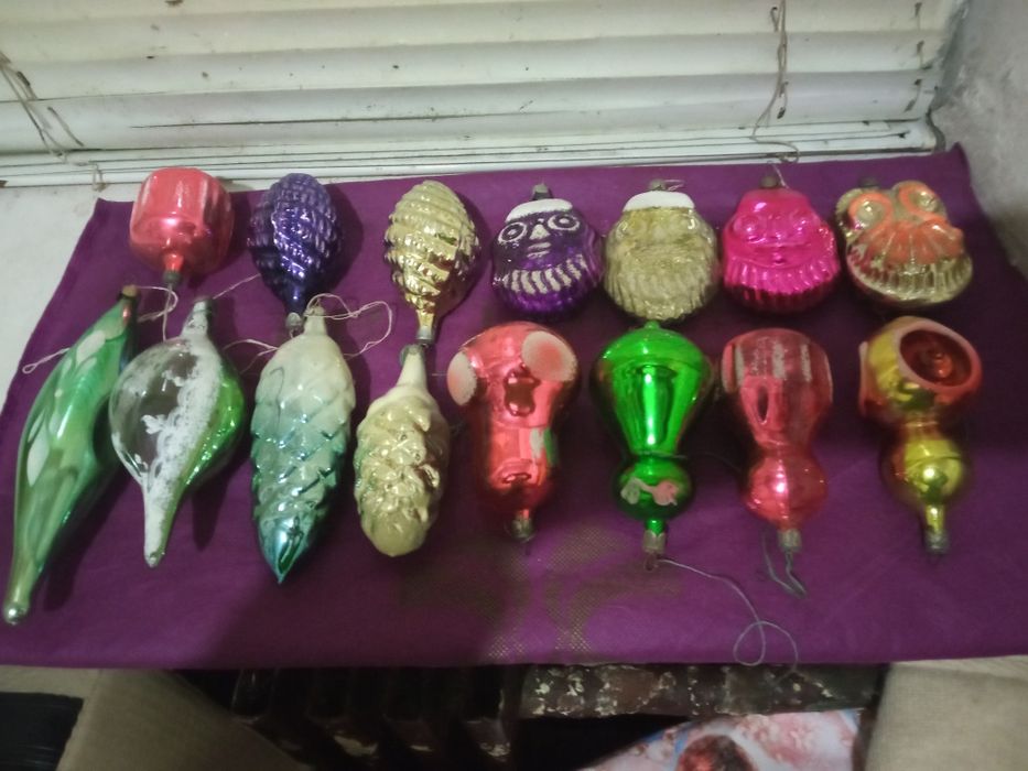 Ёлочные стеклянные игрушки