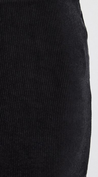 4 Calças ganga e algodão