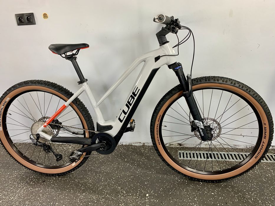 Rower elektryczny CUBE Reaction Hybrid Pro 625/Shimano/Bosch/Wysyłka