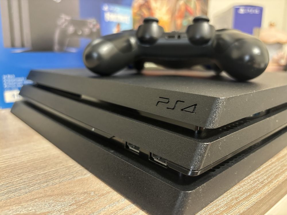 Sony Playstation 4 Pro 1 TB
