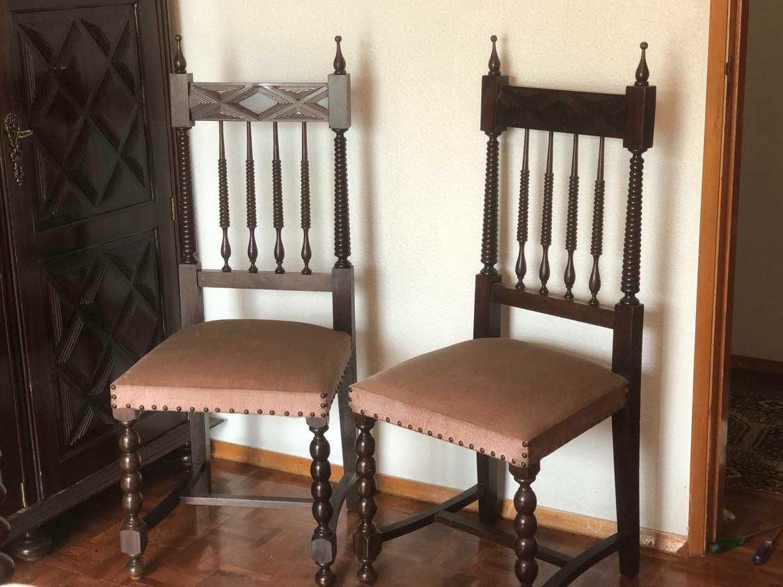 Mobília de Quarto de Casal Antiga com Roupeiro – usada em bom estado