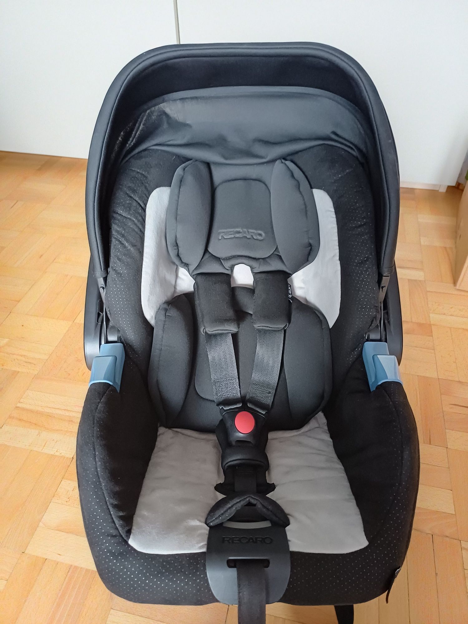 Fotelik samochodowy Recaro Privia 0-13 kg