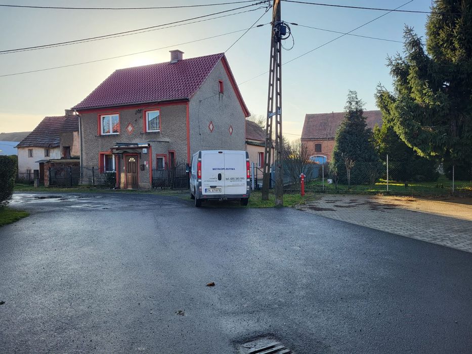 Dom z duza działką gospodarstwo Gniewomierz