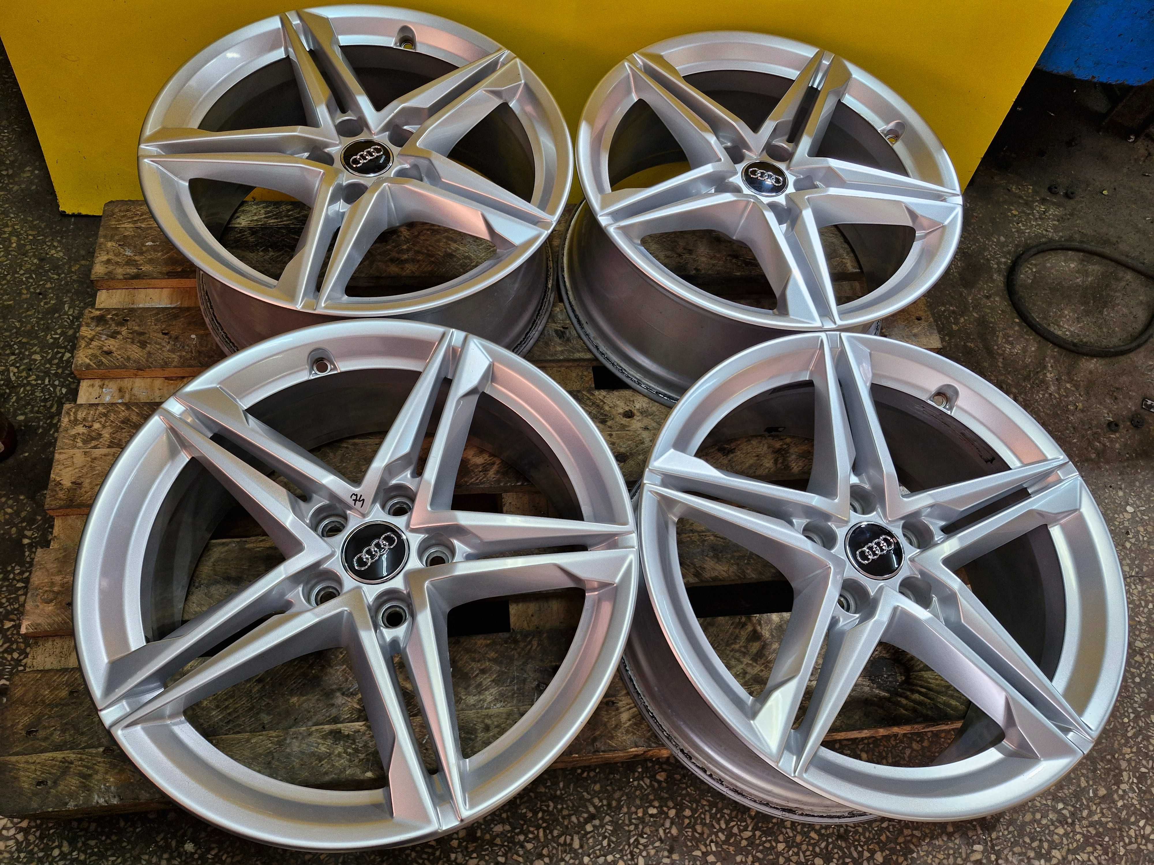 Alufelgi 5x112 18 Audi A4 S4 B8 B9 A5 A6 8W0 OE 8.0" x 18" ET40 S-line