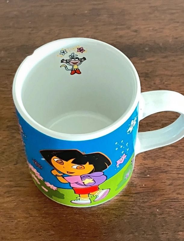 Pack Dora Exploradora Caneca Vintage + dvd “Dora Salva o Dia”
