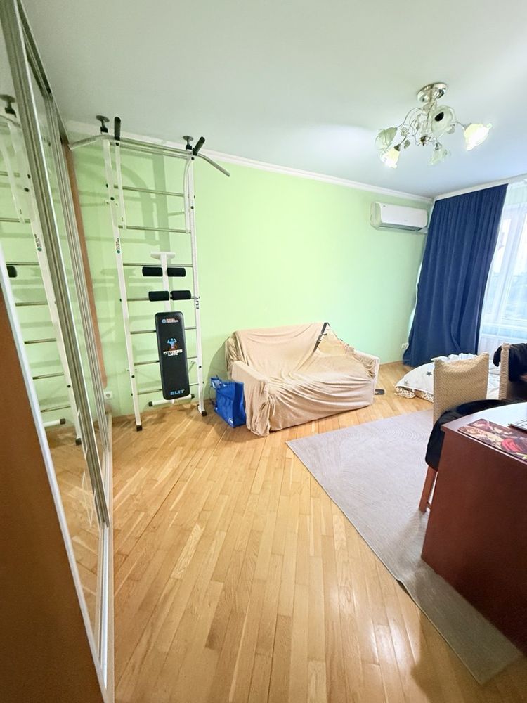 Продаж 3 кім квартири по вул. Лазаренка (80 м. кв.)