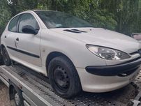 Posiadam czesci peugeot 206 lift 1.1 2004r