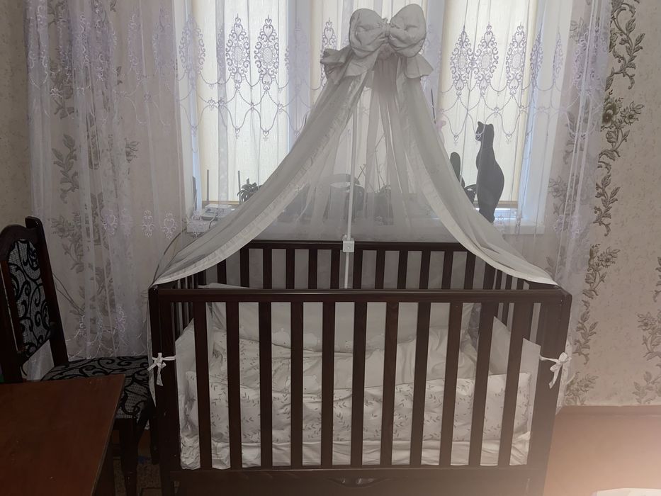 Ліжечко дитяче новий стан повністю укомплектоване