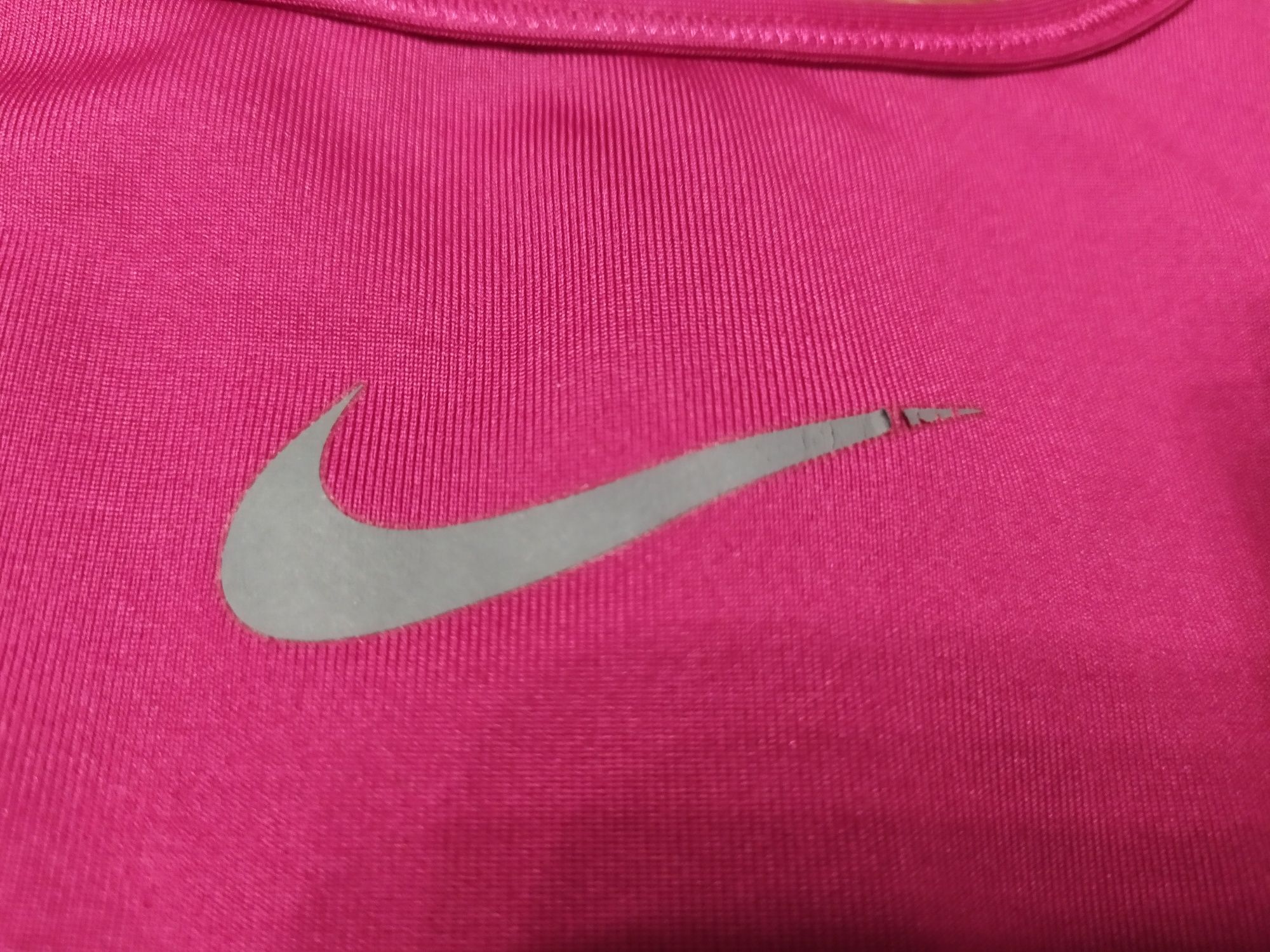 Top biustonosz sportowy Nike pro różowy rozmiar XS.