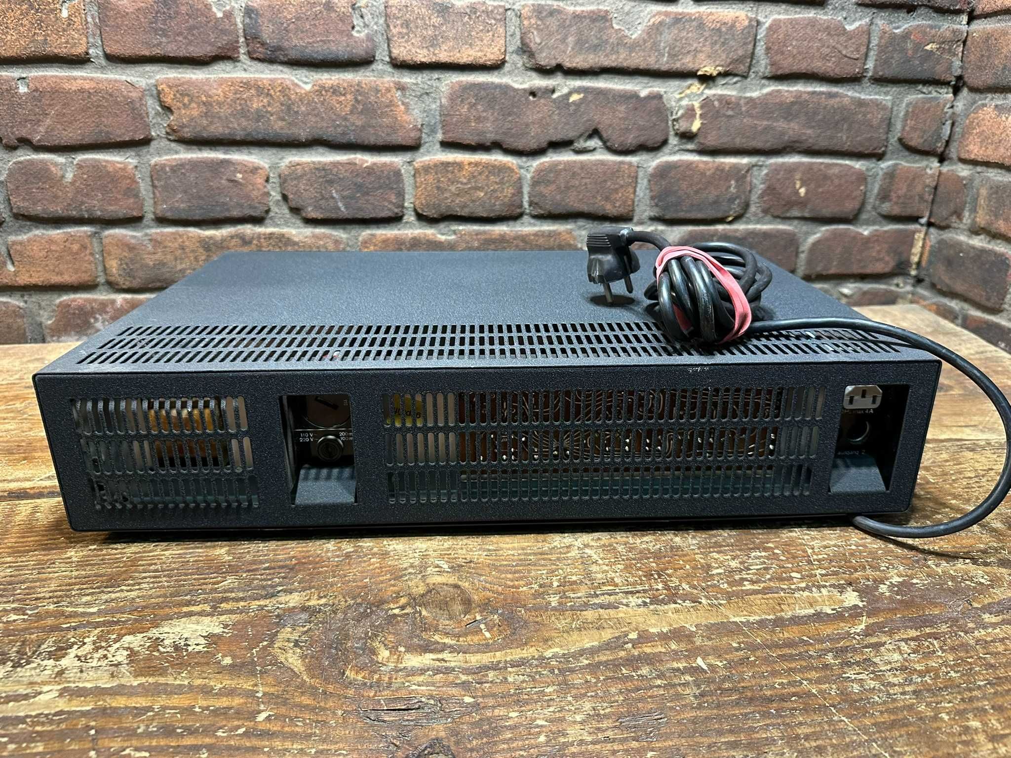 Amplituner Braun CEV 510