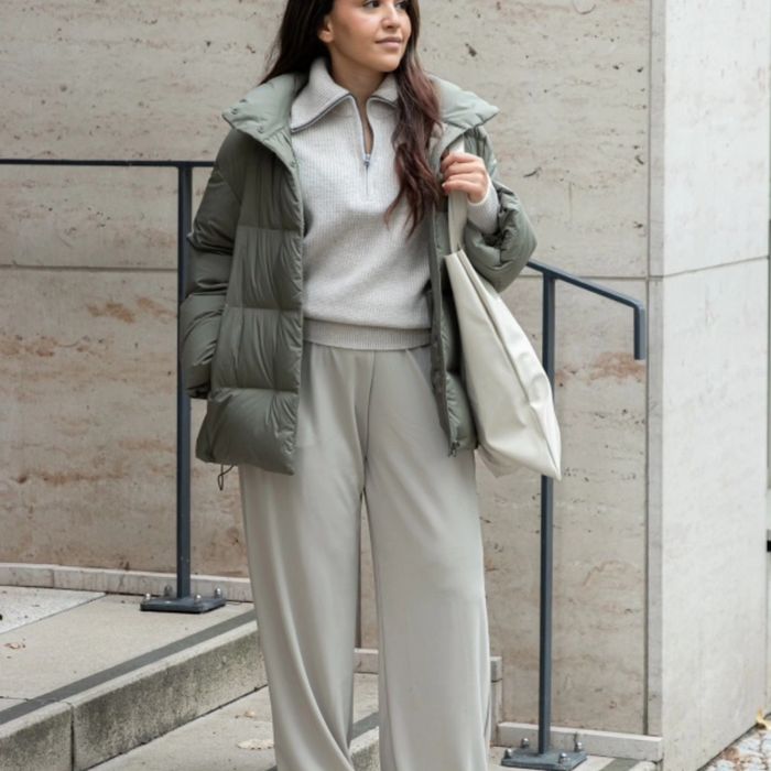 Пудрові куртки UNIQLO