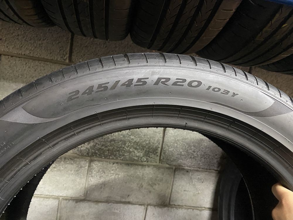 Різноширокі шини 245/45R20 i 275/40R20 PIRELLI