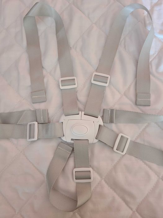 Ремені безпеки в коляску, стільчик для годування