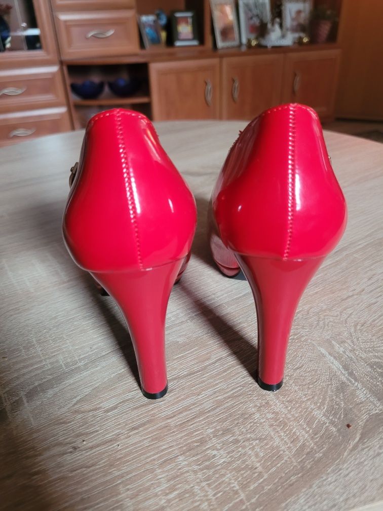 Buty czerwone czółenka lakierki nowe Sergio Leone