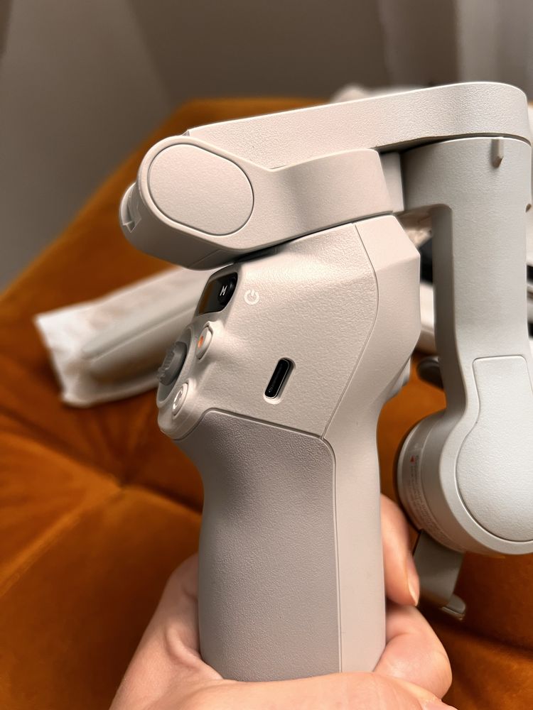 Gimbal DJ Osmo Mobile SE