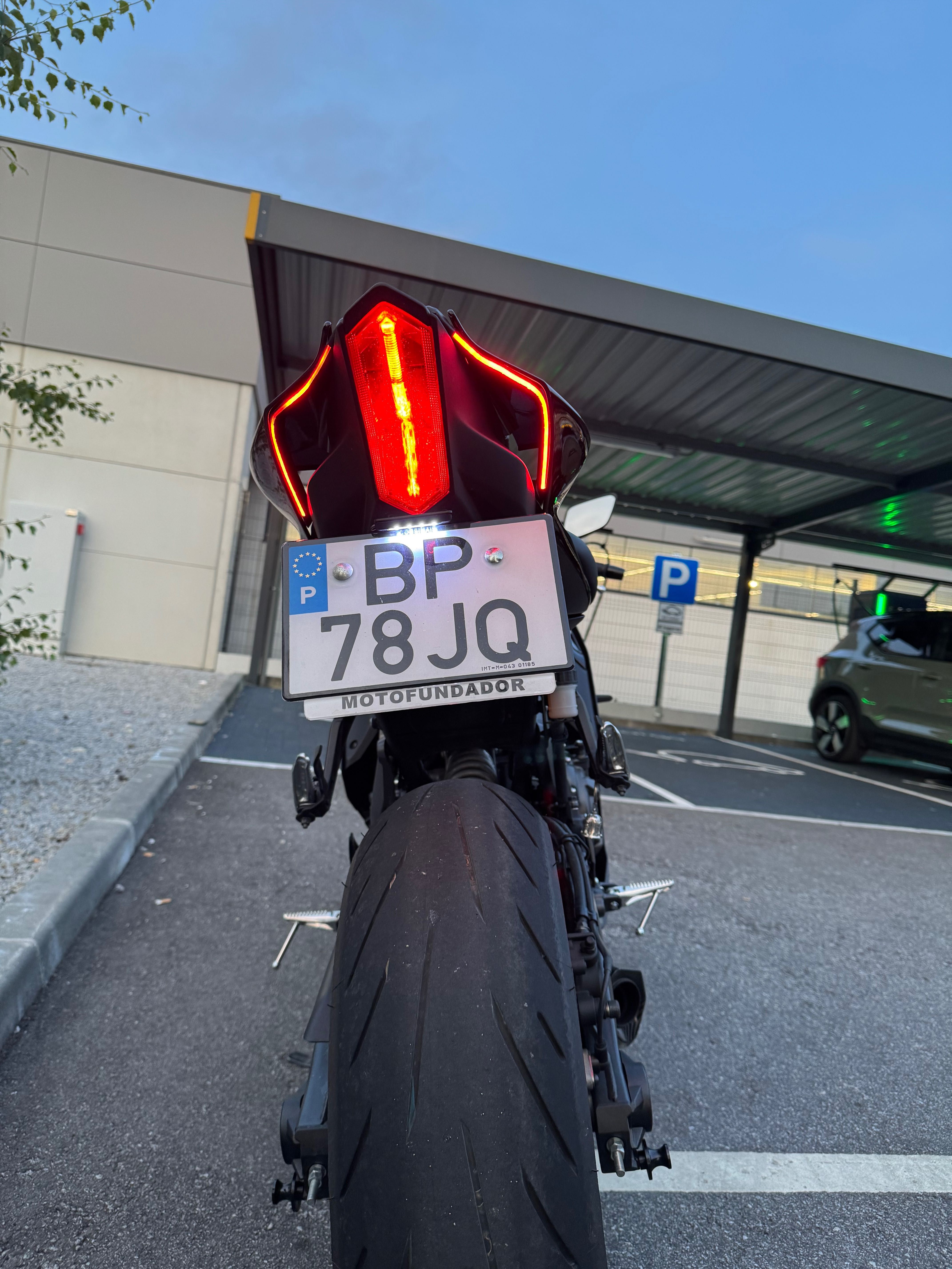 Yamaha R7 55 kw com garantia