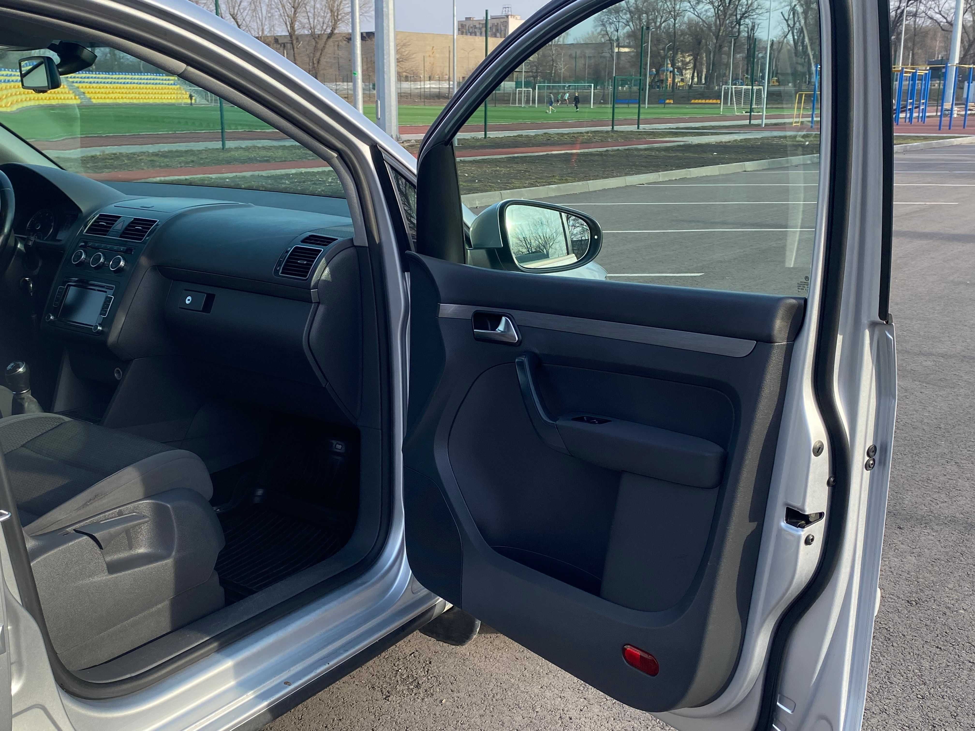 Volkswagen Touran 2013