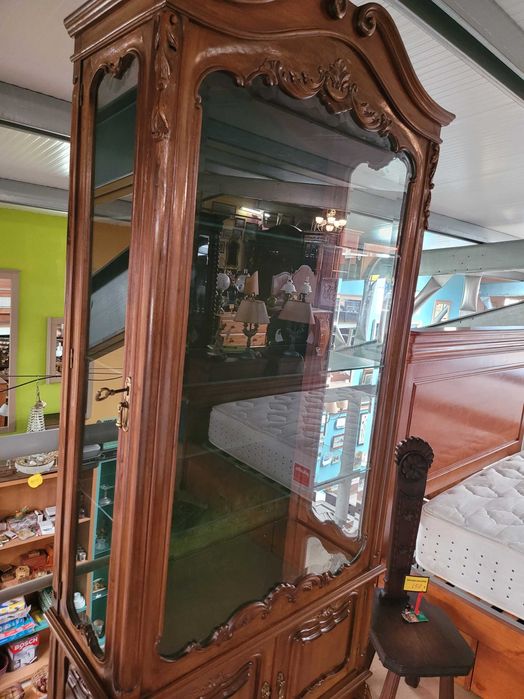 Cristaleira antiga com portas laterais - óptimo estado