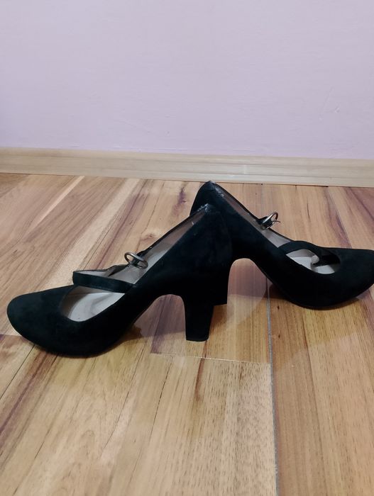 Czółenka czarne r.36