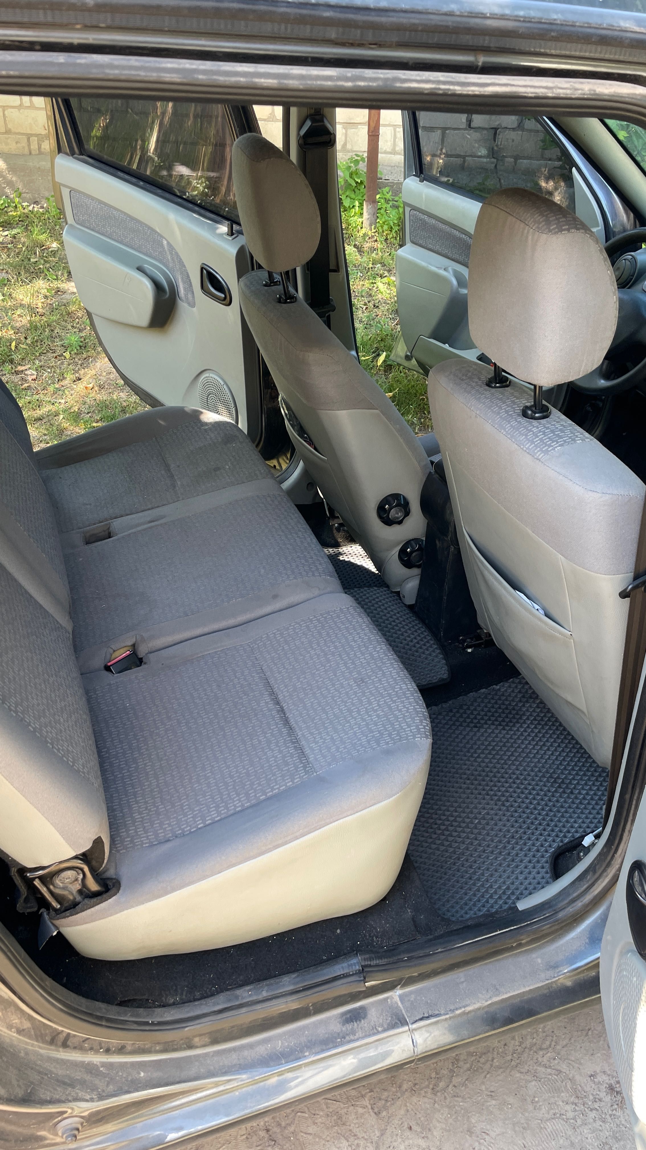 Dacia Logan MCV 1.6 LUX ТОРГ