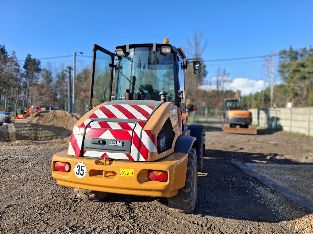 Ładowarka case cat jcb
