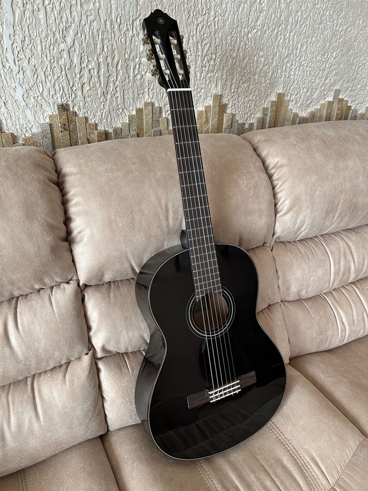 Класична гітара Yamaha C40 Black