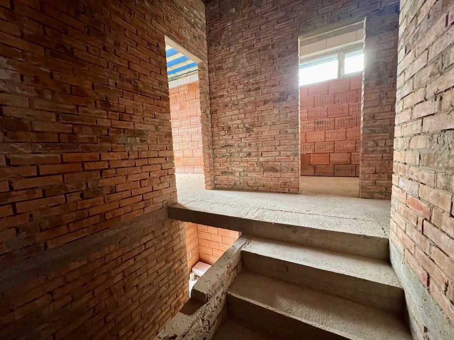 Продам котедж, р-н Гідропарку, 130м2, 2.5 соток