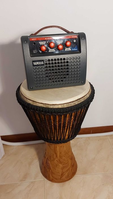 Amplificador Yamaha VA-5 para guitarra de 5W