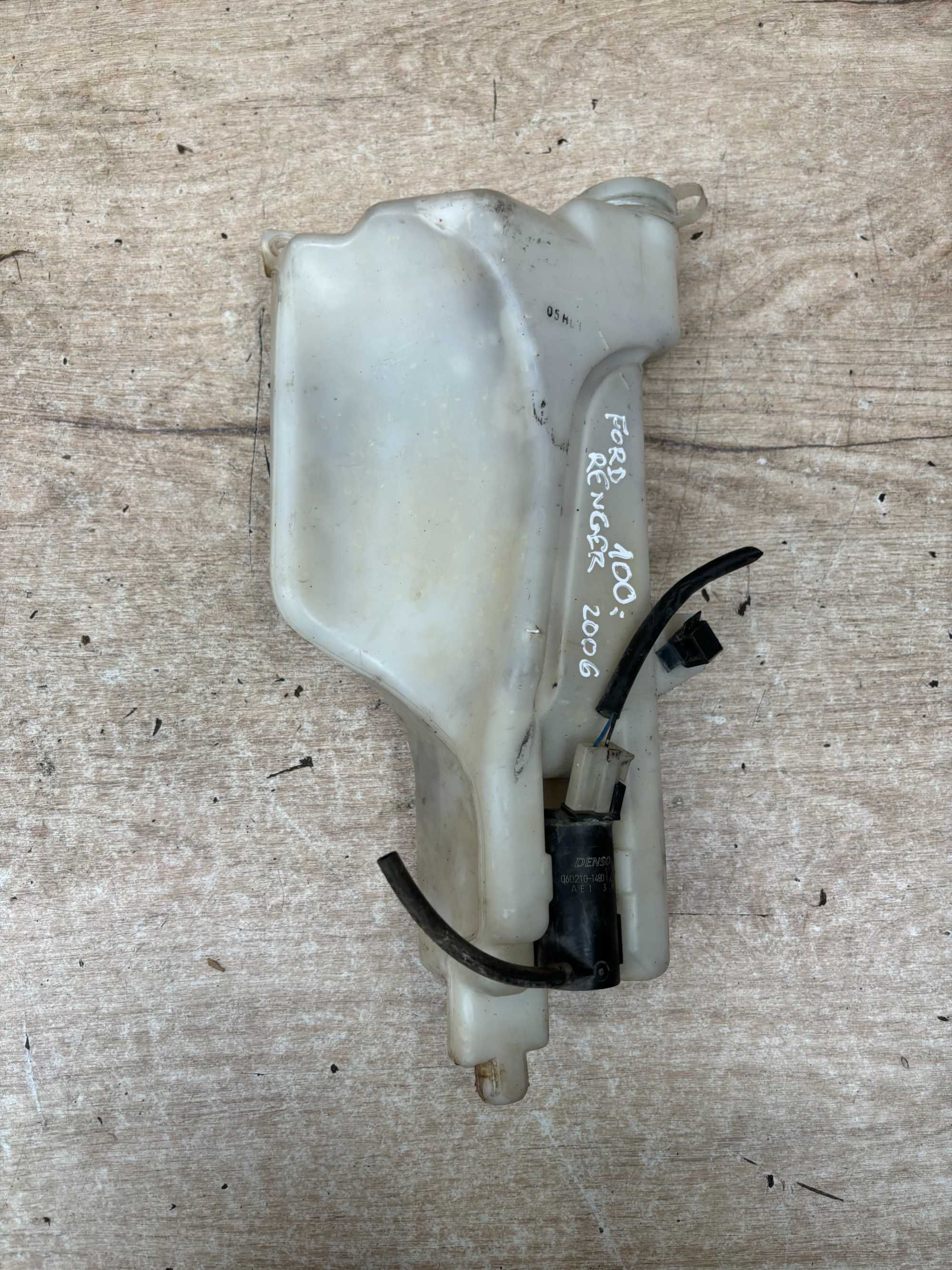 Zbiorniczek spryskiwaczy Ford Ranger 2006r