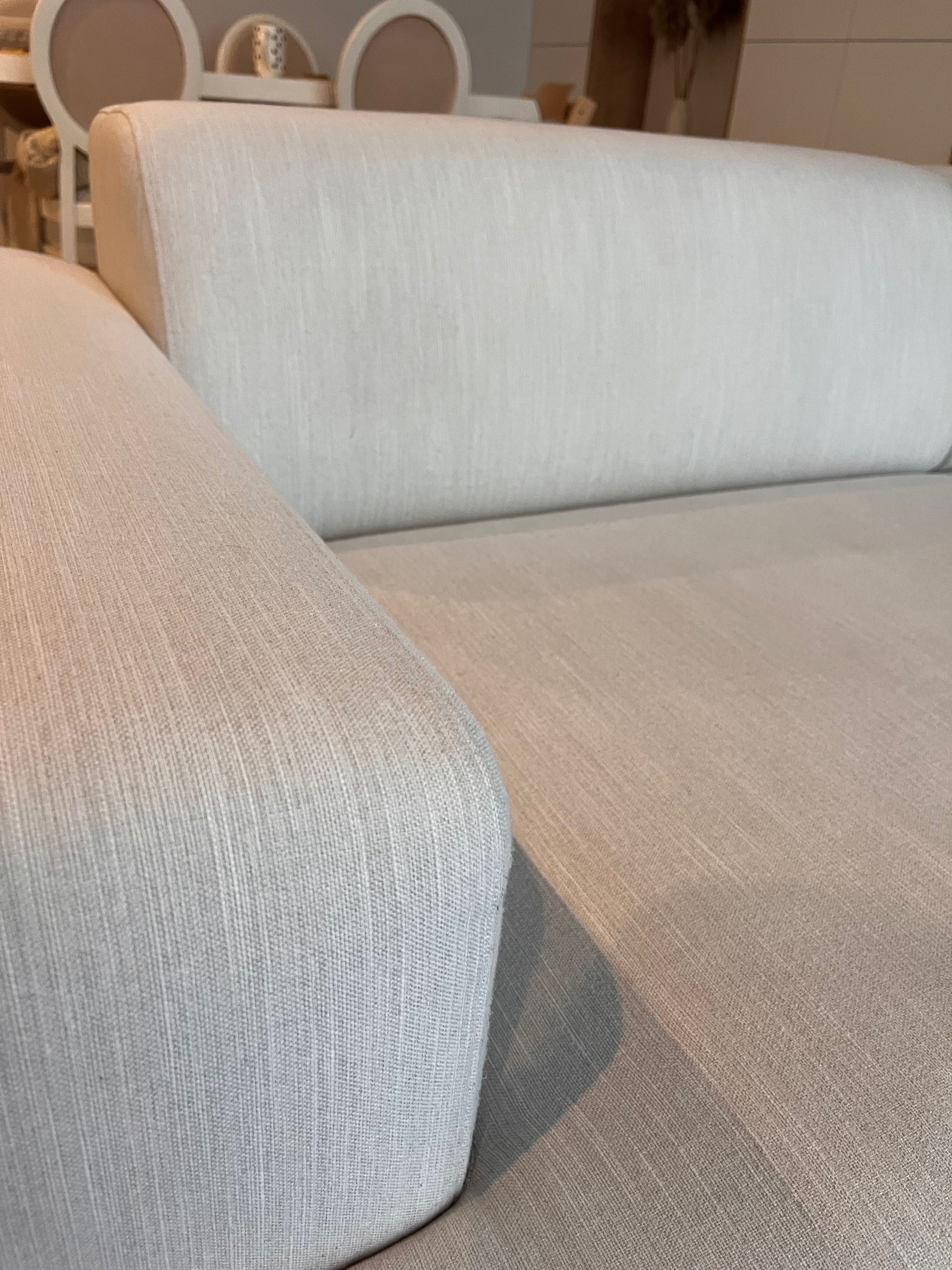 Piękna minimalistyczna sofa z Westwing