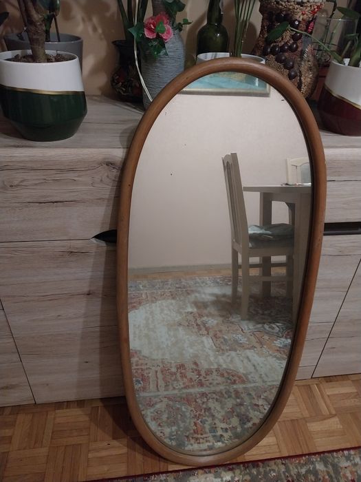 Lustro owalne ..