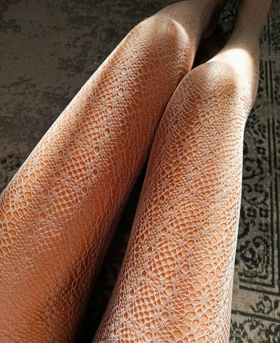 Beżowe kabaretki Calzedonia L