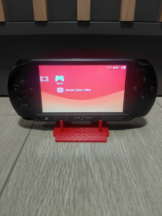 Konsola Sony PSP Street (PCH-E1004) + 4 gry