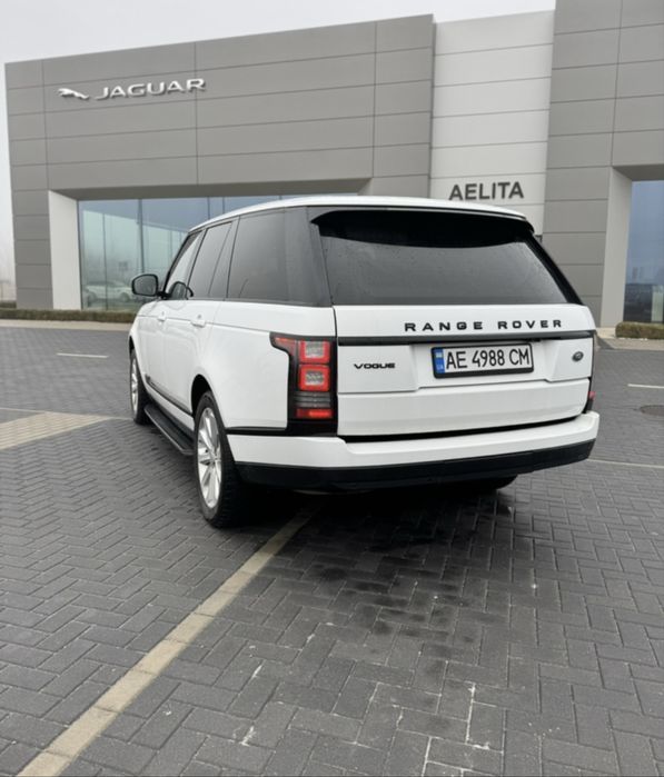 Продам lend Rover Vogue 2015год офицеал