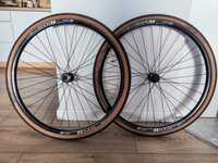 Koła na piastach Shimano rs470 i obreczach dt Swiss r500