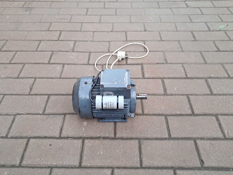 Silnik elektryczny 1,1kw 2835 obrotów 1-faz 220v,230v  .Wysyłka