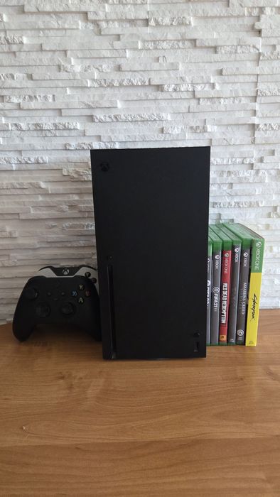 Konsola Xbox Series X 1TB 2 pady + gry