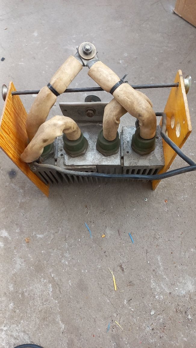 Діод В 200 з радіатором