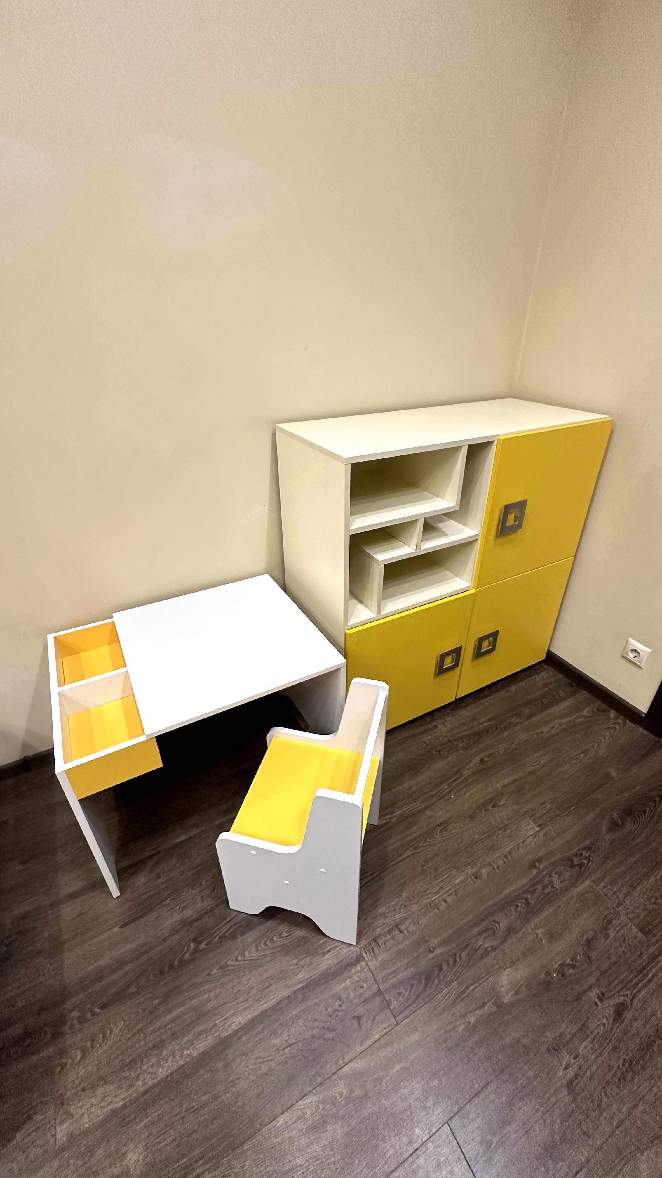 Дитяча кімната / комплект меблів (ліжко, шафа, тумба, стіл)
