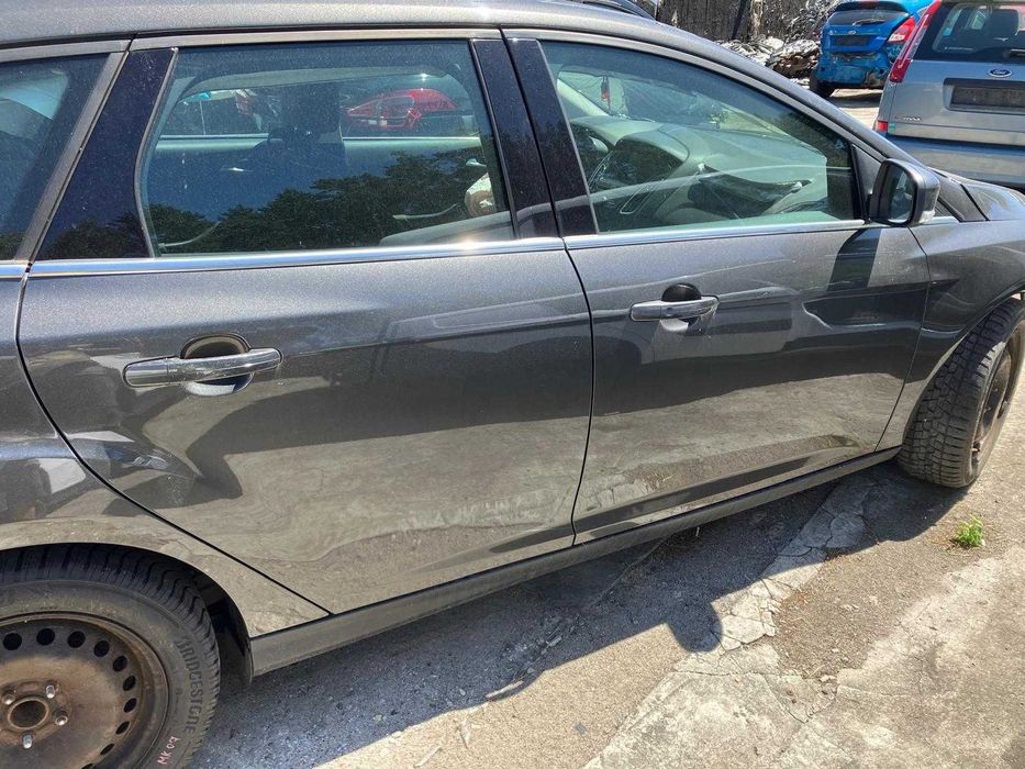 Ford Focus MK3 kombi 2 szt drzwi kombi kolor BF ORGINAŁ PRAWE