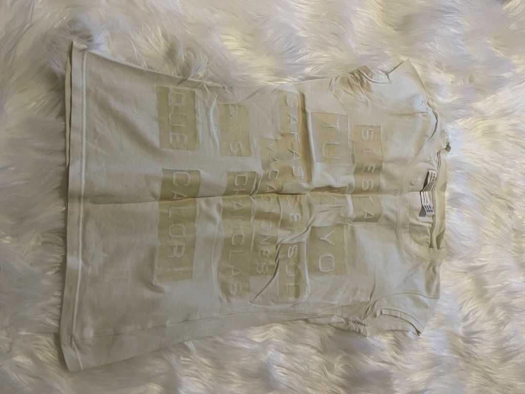 tshirt branca com letras douradas tamanho xs zara
