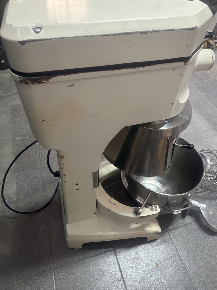 Batedeira 40 litros, marca: Zodíaco