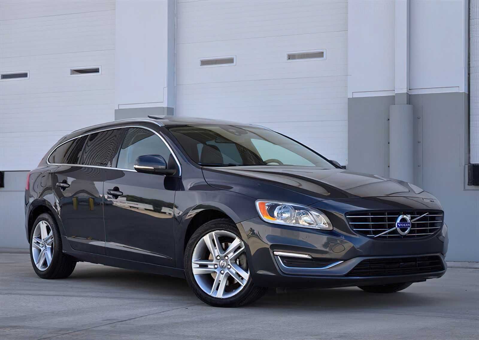 Volvo  V60 Premier 2015