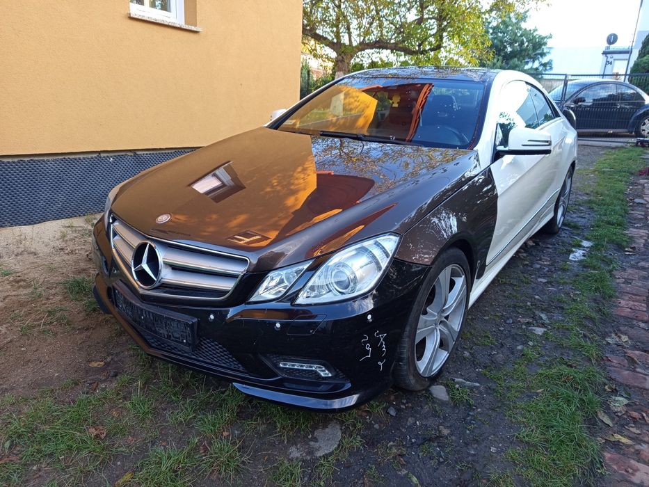 Mercedes A klasa E250 CGI AMG 1.8 turbo automat W207 coupe pano Harman