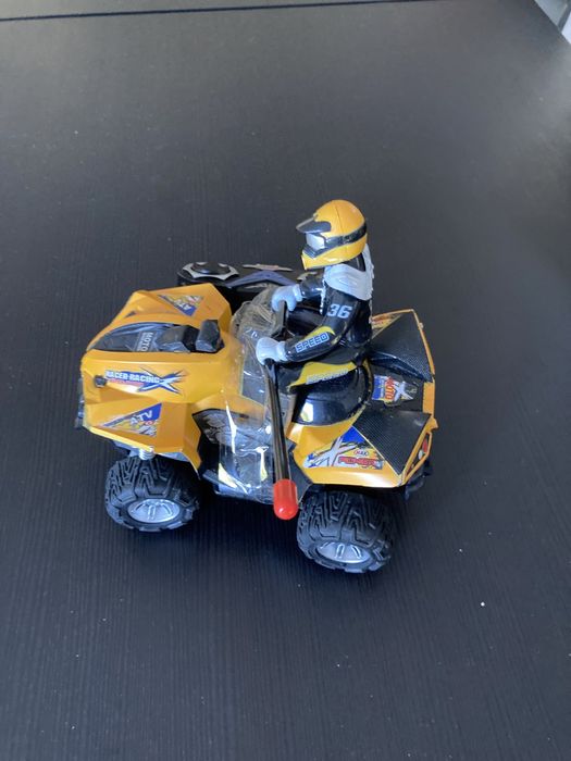 Moto 4 telecomandada