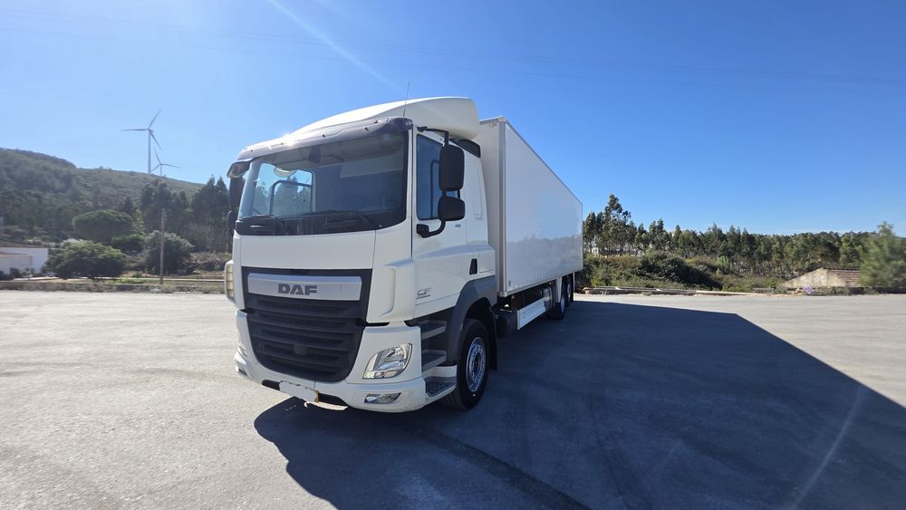 Daf CF 410  26 Toneladas 2017 com Retarder