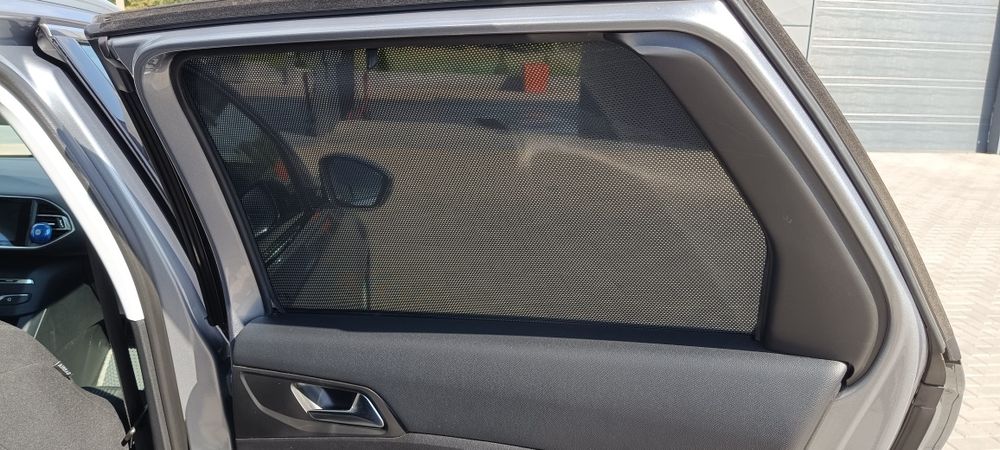 Peugeot 308 2015 року