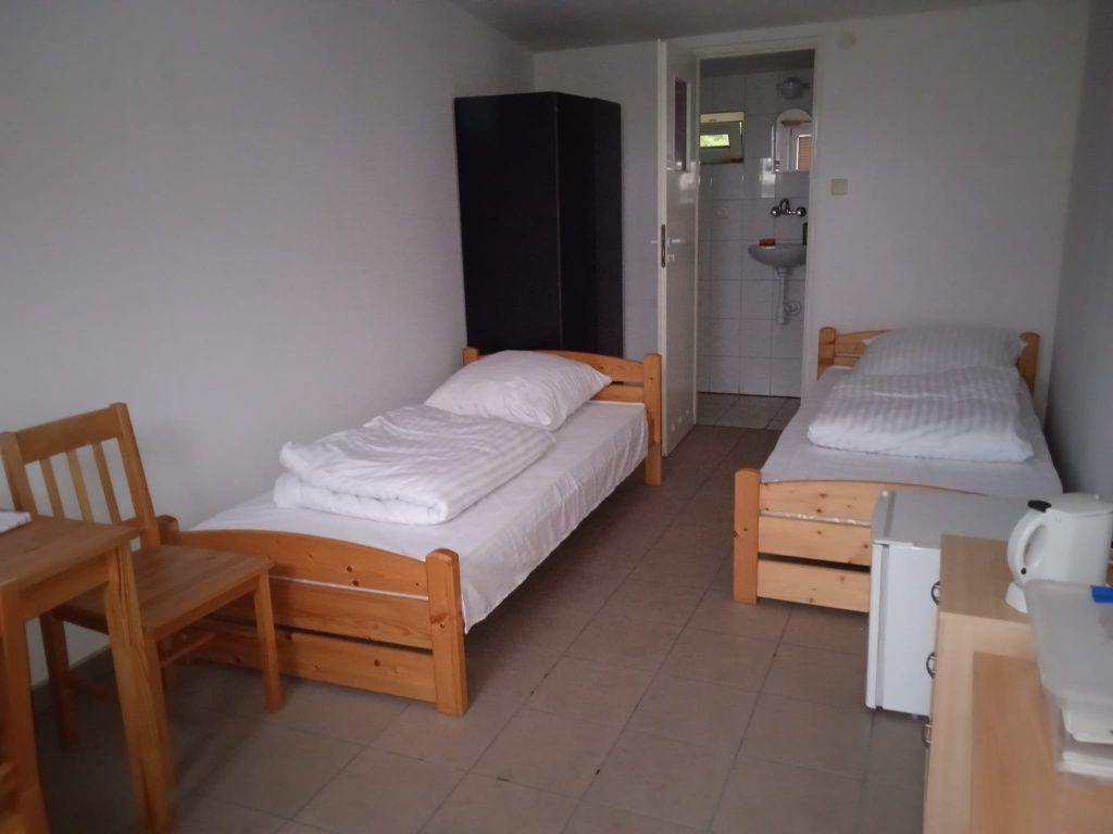 Pokój dwuosobowy w Pluskach blisko jeziora