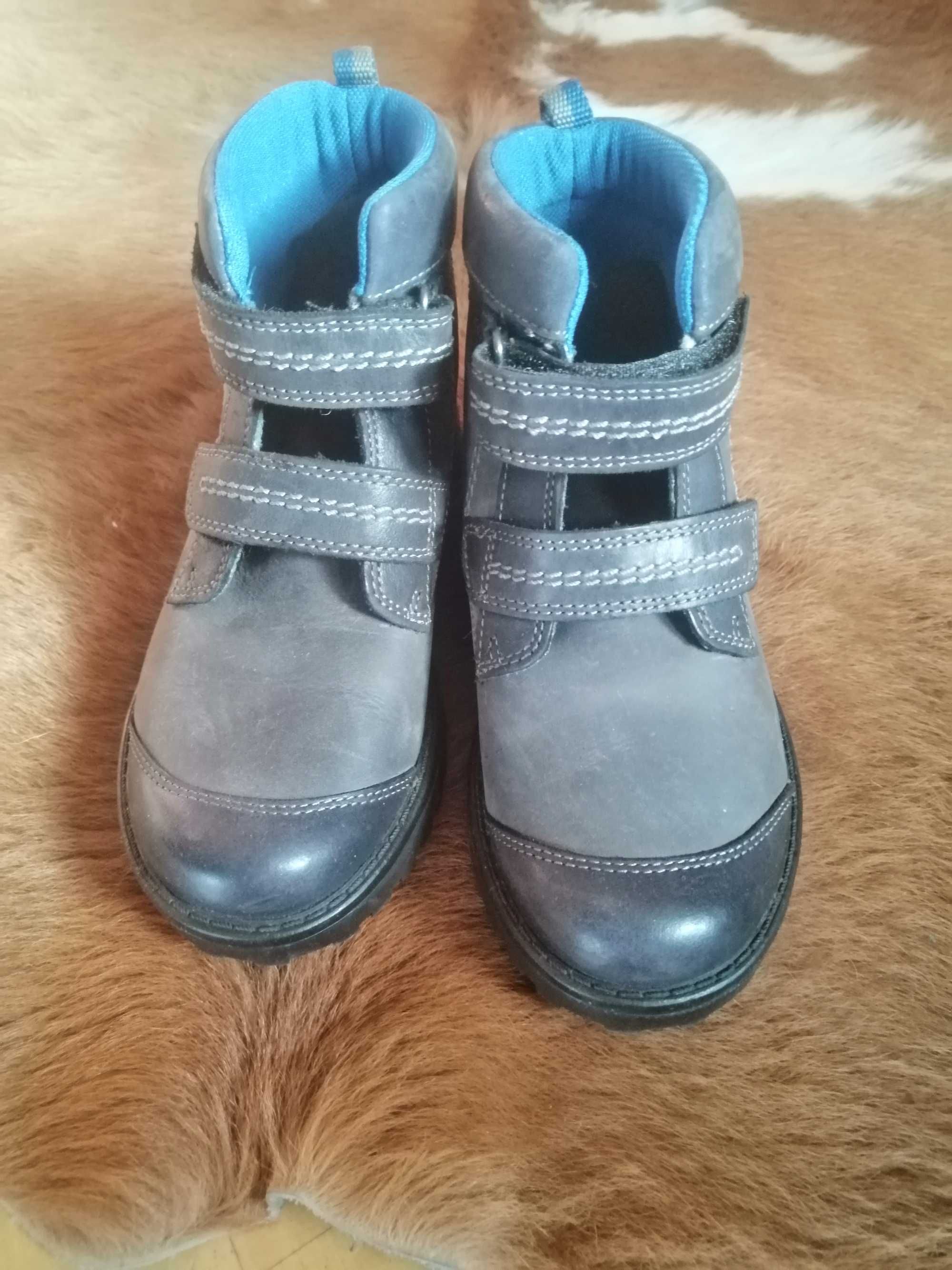 Nowe Buty jesienno - zimowe skórzane Clarks